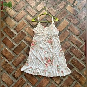 Jessica Simpson Nursing gown in floral